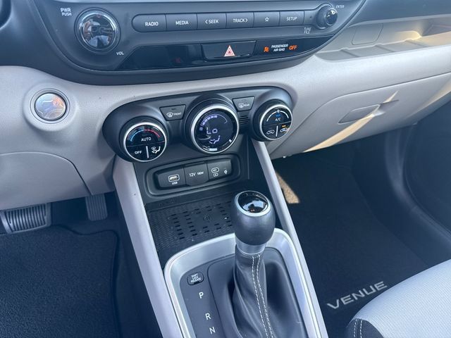 Certified 2026 Hyundai Venue SEL FWD image 17