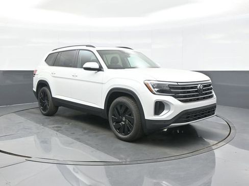 New 2026 Volkswagen Atlas SE AWD/4WD image 1