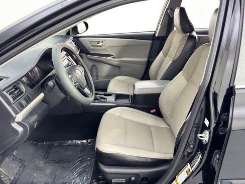 Used 2016 Toyota Camry SE image 14