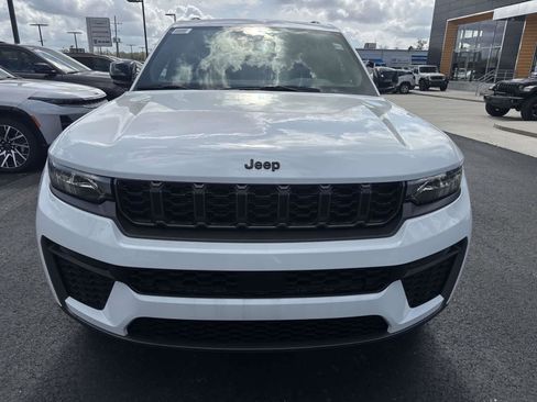 New 2026 Jeep Grand Cherokee Limited w/ Limited Altitude Package RWD image 2