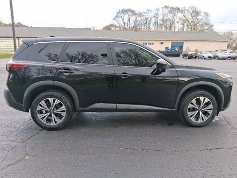 Used 2023 Nissan Rogue SV AWD/4WD image 6