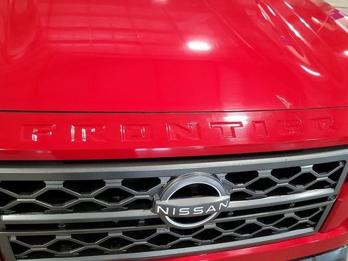 Used 2022 Nissan Frontier SV AWD/4WD image 29