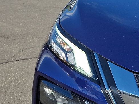 Used 2021 Nissan Rogue S AWD/4WD image 9