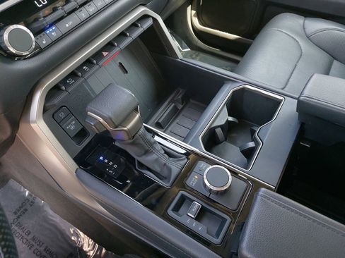 Used 2024 Toyota Tundra Limited AWD/4WD image 24