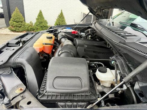 Used 2018 Ford F150 XLT w/ Equipment Group 302A Luxury AWD/4WD image 39
