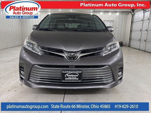 Used 2018 Toyota Sienna Limited Premium image 8