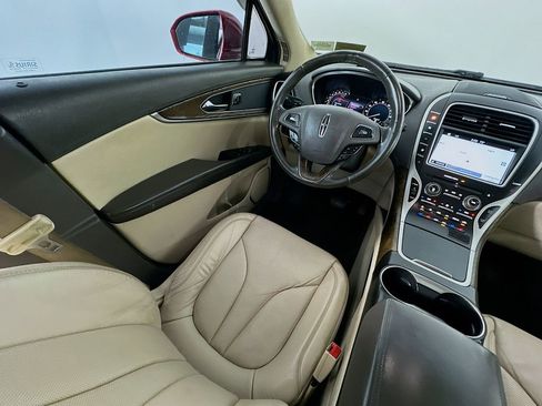 Used 2016 Lincoln MKX Reserve FWD image 9