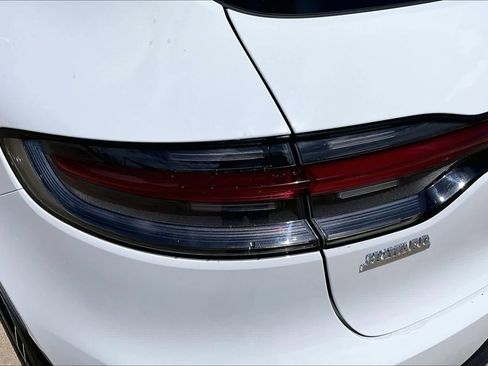 Used 2021 Porsche Macan AWD/4WD image 27