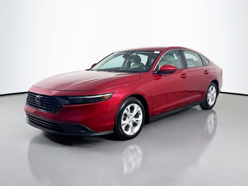 Used 2025 Honda Accord LX image 4