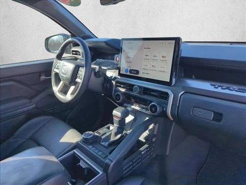 Used 2024 Toyota Tacoma TRD Off-Road image 21