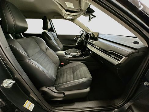 Used 2025 Mitsubishi Outlander SE AWD/4WD image 34