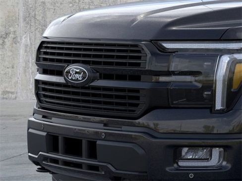 New 2025 Ford F150 Platinum w/ FX4 Off-Road Package image 17