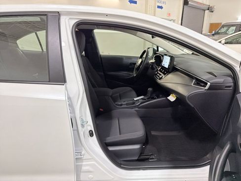 Used 2026 Toyota Corolla LE image 36