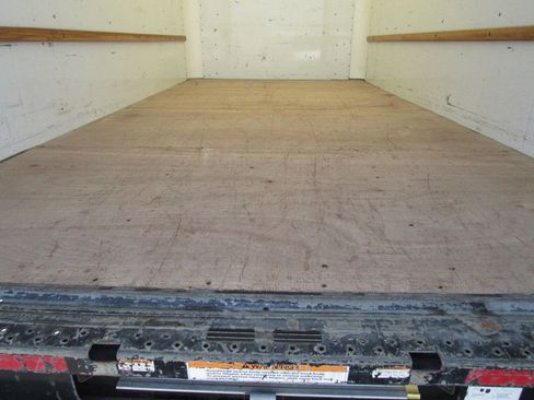 Used 2021 GMC Savana 3500 Extended w/ Power Convenience Package RWD image 21