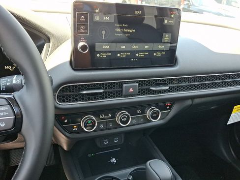 New 2027 Honda HR-V EX-L image 8
