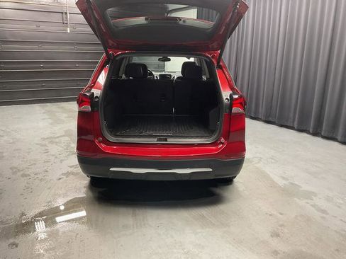 Used 2023 Chevrolet Equinox Premier image 15