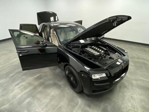 Used 2016 Rolls-Royce Ghost image 50