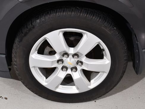 Used 2017 Chevrolet Traverse LT w/ Style and Technology Package FWD image 25