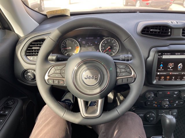 Used 2022 Jeep Renegade Latitude AWD/4WD image 15