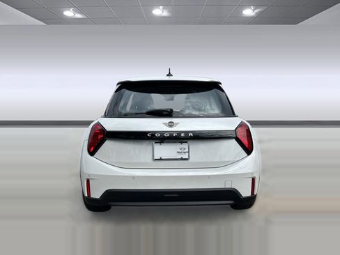 Certified 2025 MINI Cooper 2-Door Hardtop image 8