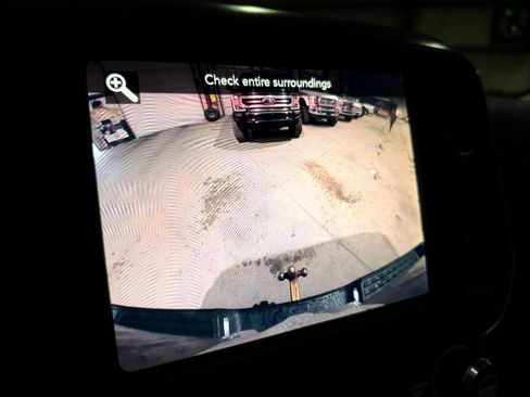 Used 2019 RAM 1500 Laramie AWD/4WD image 32