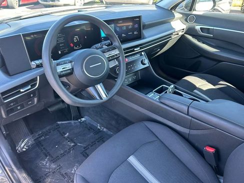 Used 2025 Hyundai Sonata SEL FWD image 25