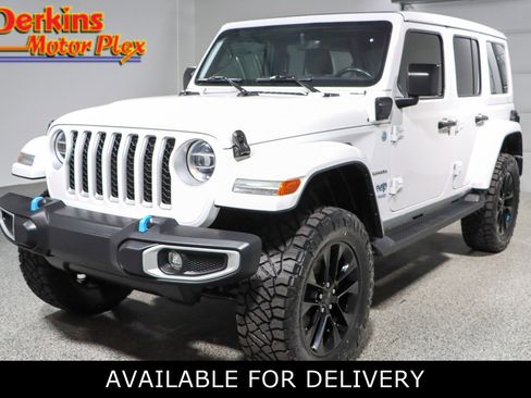 Used 2022 Jeep Wrangler Unlimited Sahara w/ Cold Weather Group image 1