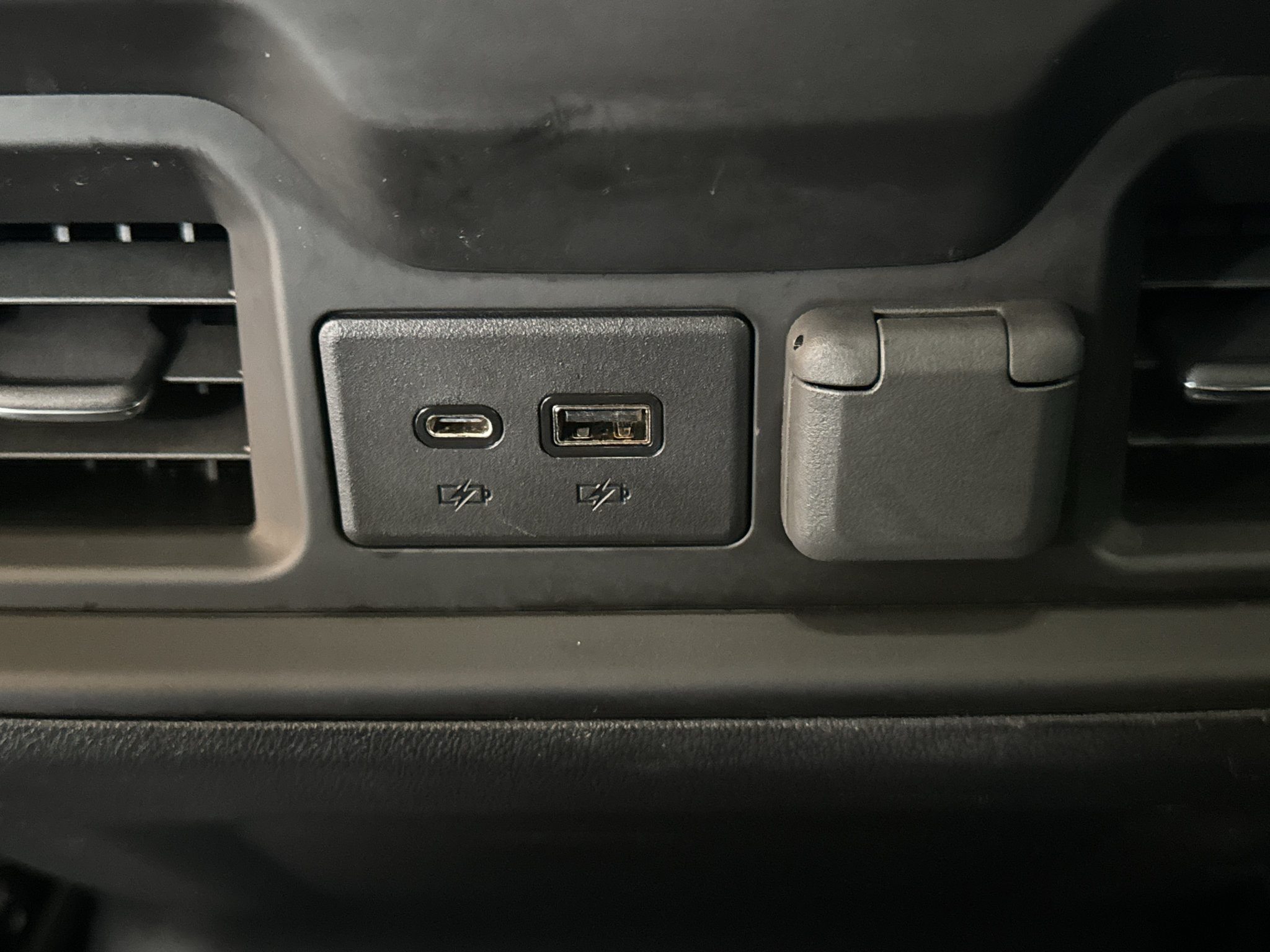 Used 2019 Chevrolet Silverado 1500 LT Trail Boss AWD/4WD image 15