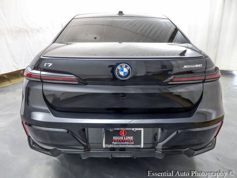 Used 2023 BMW i7 xDrive60 w/ Parking Assistance Package image 7