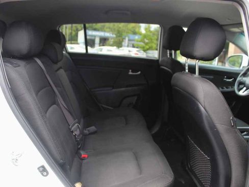 Used 2013 Kia Sportage LX FWD image 25