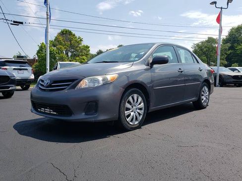 Used 2013 Toyota Corolla LE FWD image 3