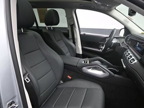 Used 2026 Mercedes-Benz GLS 450 4MATIC image 30