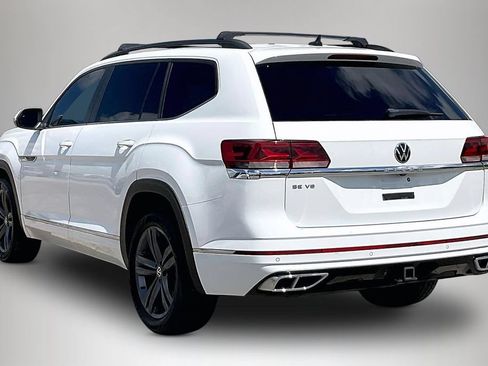 Used 2021 Volkswagen Atlas SE w/ Panoramic Sunroof Package FWD image 4