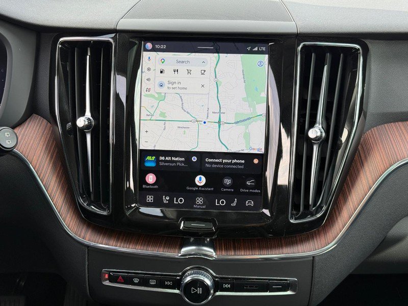Certified 2024 Volvo XC60 B5 Plus w/ Protection Package Premier AWD/4WD image 14
