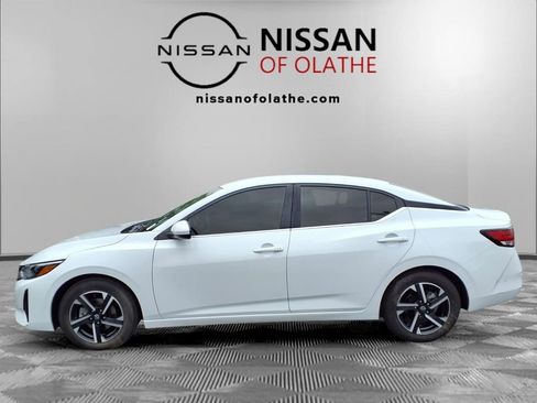 Certified 2024 Nissan Sentra SV FWD image 20