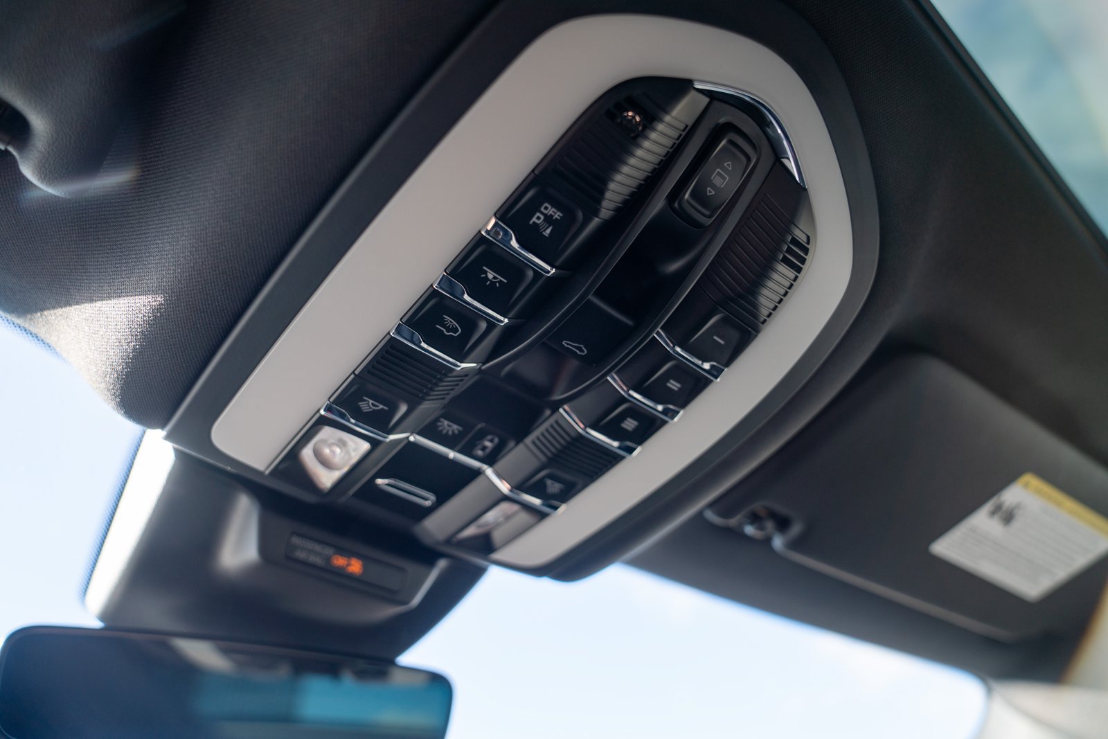 Certified 2026 Porsche Macan AWD/4WD image 22