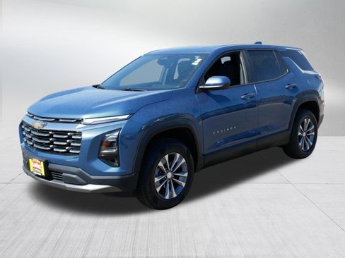 Used 2025 Chevrolet Equinox LT w/ Safety and Technology Package FWD image 3