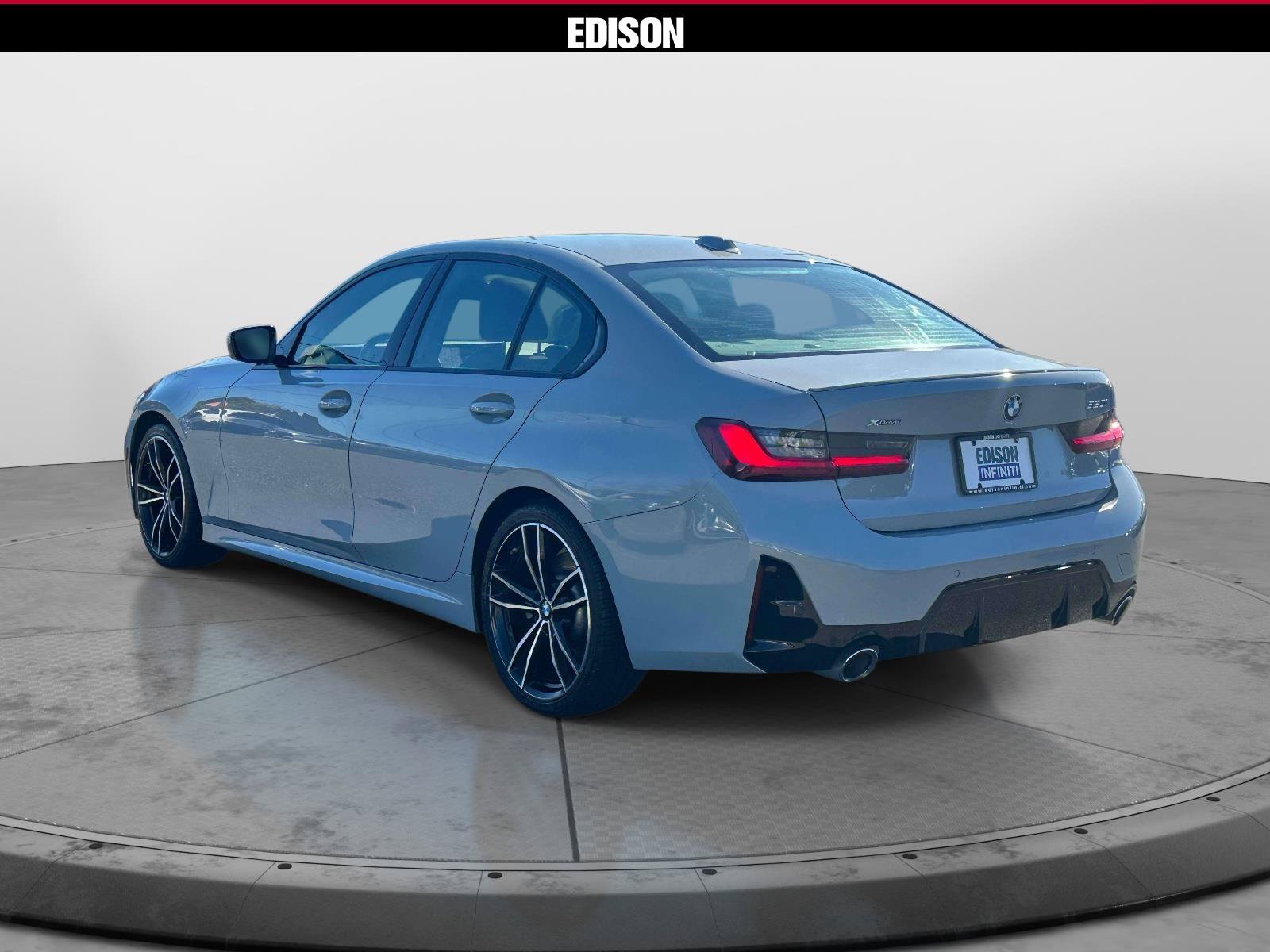Used 2024 BMW 330i xDrive Sedan AWD/4WD image 5