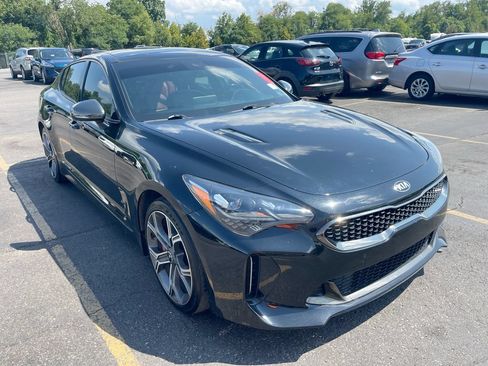 Used 2018 Kia Stinger GT1 RWD image 2