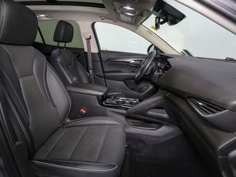 Used 2022 Buick Envision Essence w/ Safety Package FWD image 15