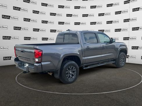 Used 2023 Toyota Tacoma SR5 w/ Technology Package AWD/4WD image 6