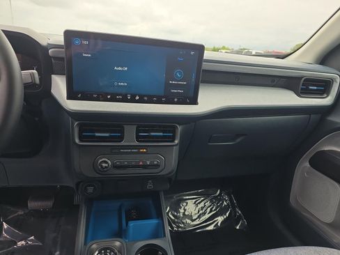 New 2025 Ford Maverick XLT w/ XLT Luxury Package image 16