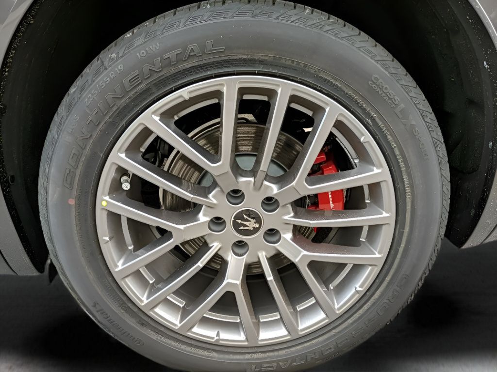 Used 2023 Maserati Grecale Modena AWD/4WD image 13