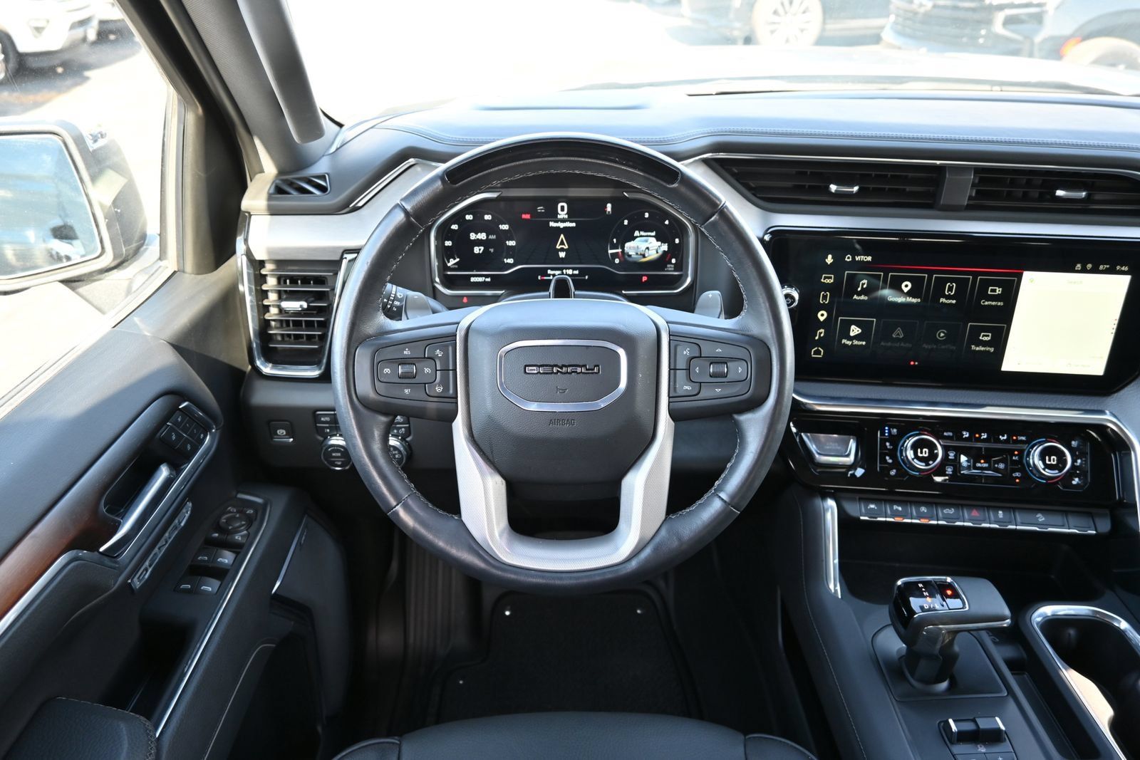 Used 2025 GMC Sierra 1500 Denali AWD/4WD image 9