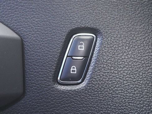 Used 2017 Ford F150 XLT w/ Equipment Group 301A Mid AWD/4WD image 26