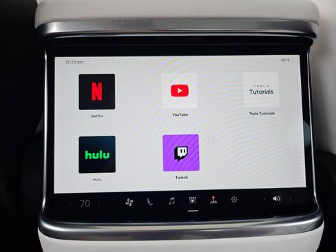 Used 2023 Tesla Model S AWD image 64