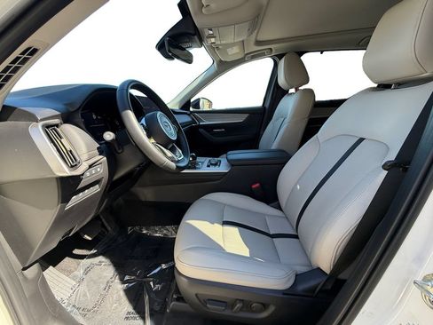 Used 2025 MAZDA CX-70 Plug-In Hybrid w/ Premium Pkg AWD/4WD image 9