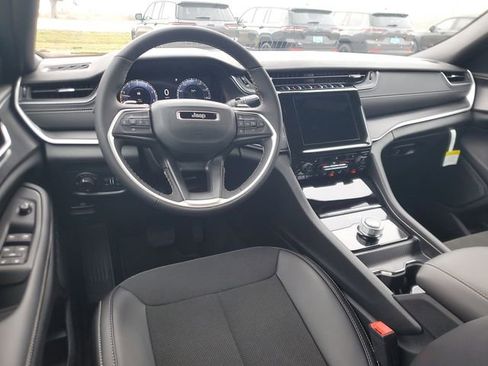 New 2025 Jeep Grand Cherokee L Altitude RWD image 12