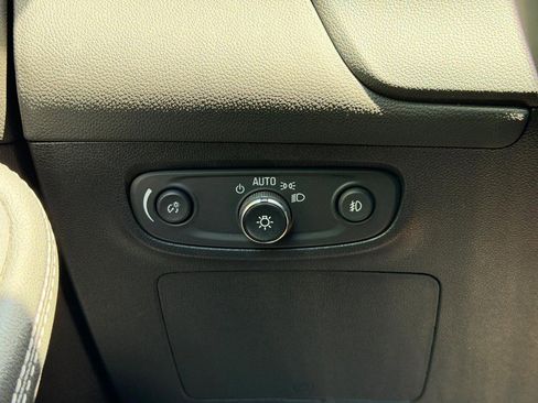 Used 2023 Buick Encore GX Preferred w/ Cold Weather Comfort Package FWD image 15