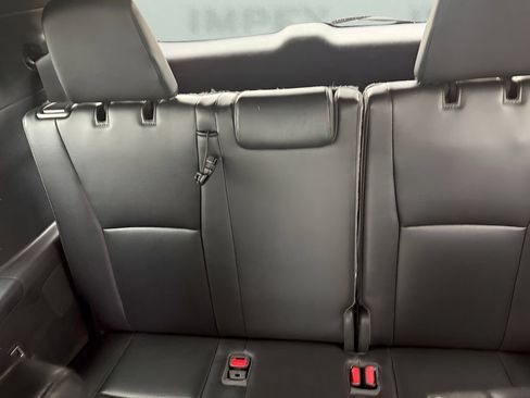 Used 2023 Toyota Highlander XSE AWD/4WD image 14